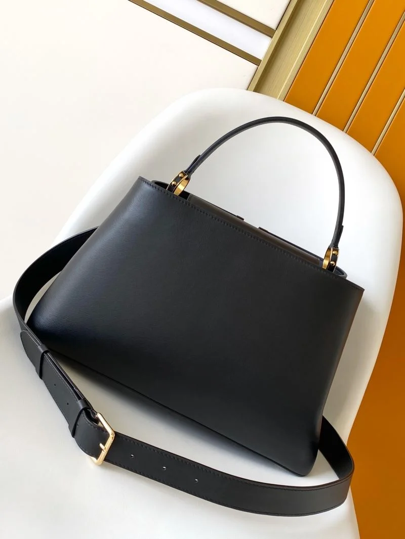 Unisex Louis Vuitton Capucines BB Bags 42969