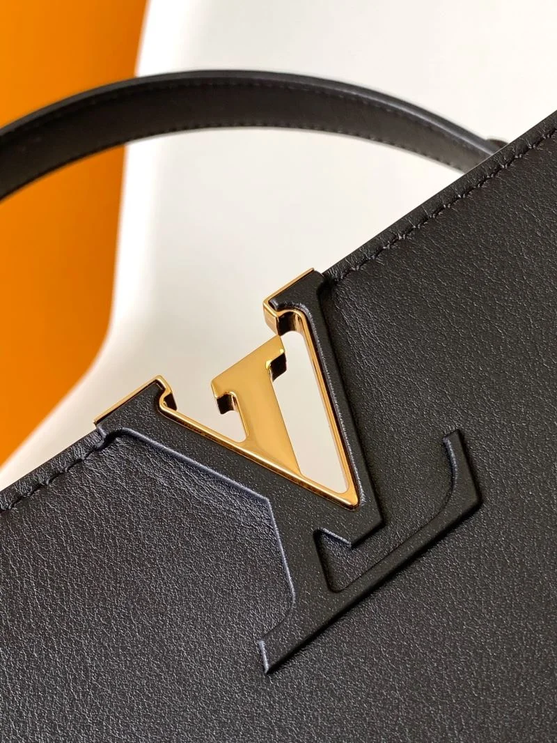 Unisex Louis Vuitton Capucines BB Bags 42969