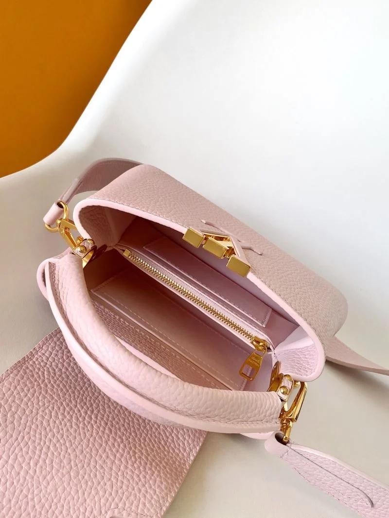ComfortFit Louis Vuitton Capucines BB Bags 43062