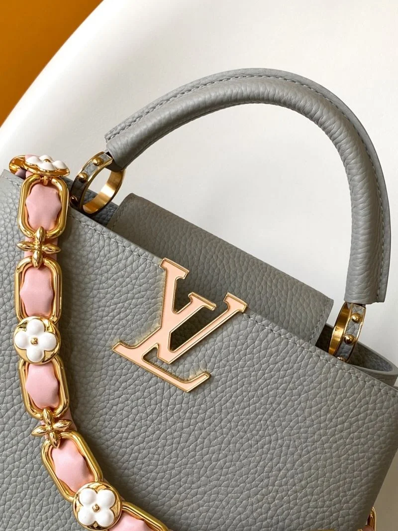Neat Louis Vuitton Capucines BB Bags 42960