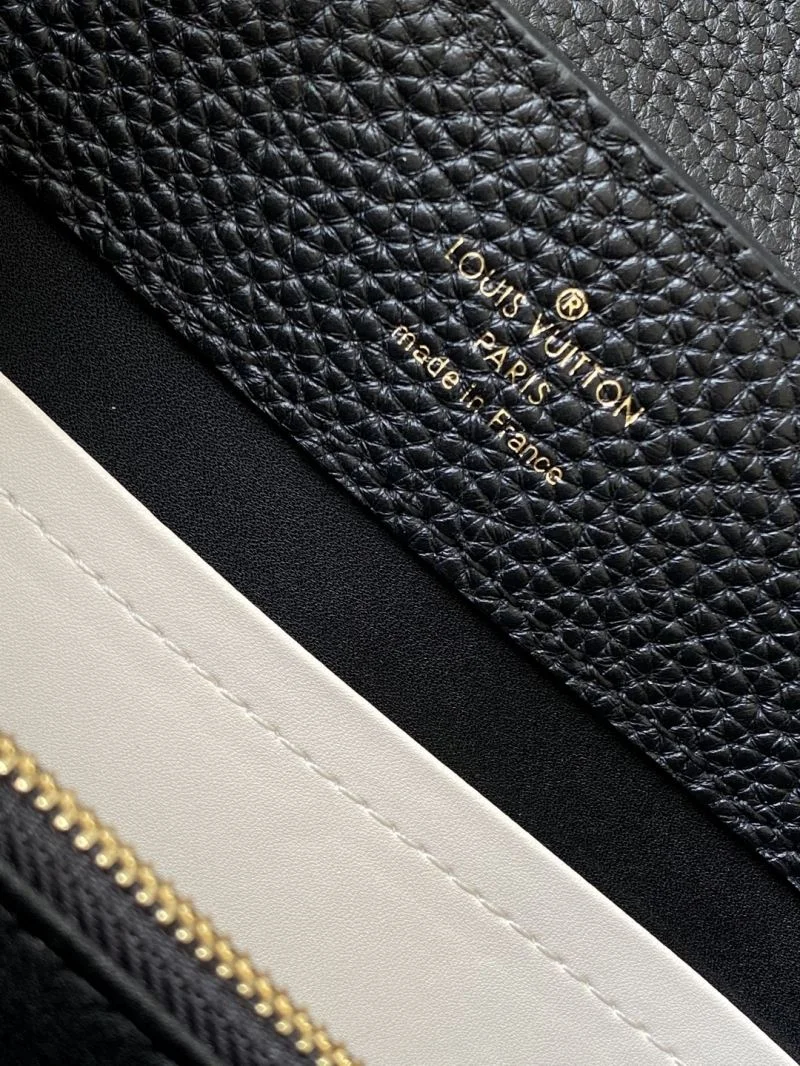 MoistureWicking Louis Vuitton Capucines BB Bags 42935