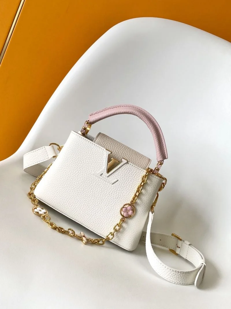 Fashionable Louis Vuitton Capucines BB Bags 42923