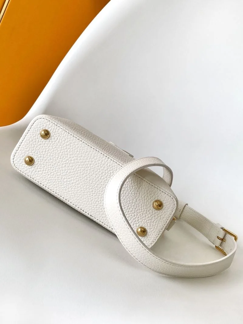 Fashionable Louis Vuitton Capucines BB Bags 42923