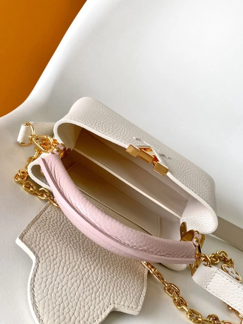 Fashionable Louis Vuitton Capucines BB Bags 42923