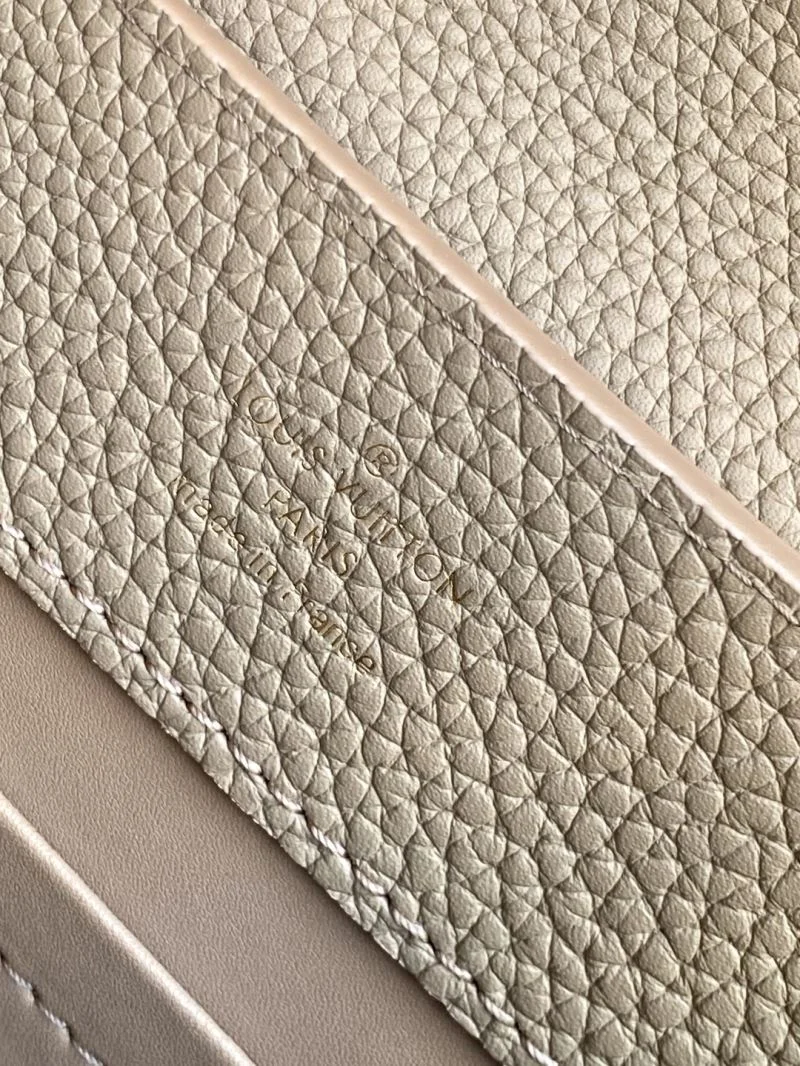 FastDry Louis Vuitton Capucines BB Bags 42921