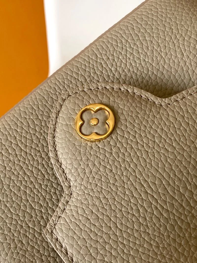 FreshLook Louis Vuitton Capucines BB Bags 42954