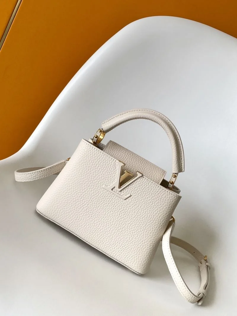 Timeless Louis Vuitton Capucines BB Bags 42952