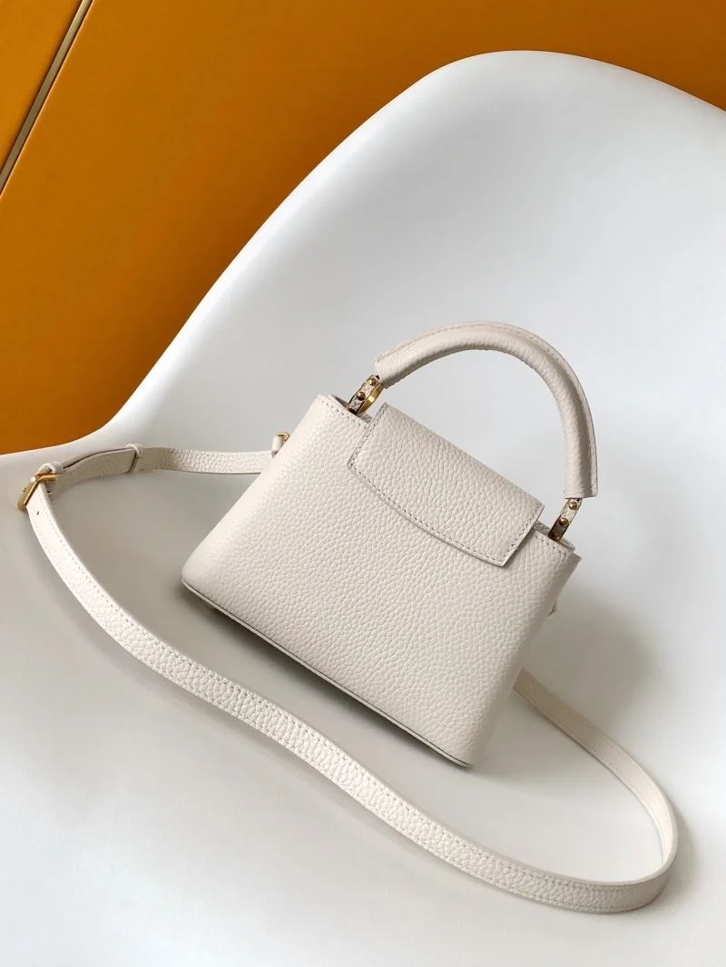 Timeless Louis Vuitton Capucines BB Bags 42952