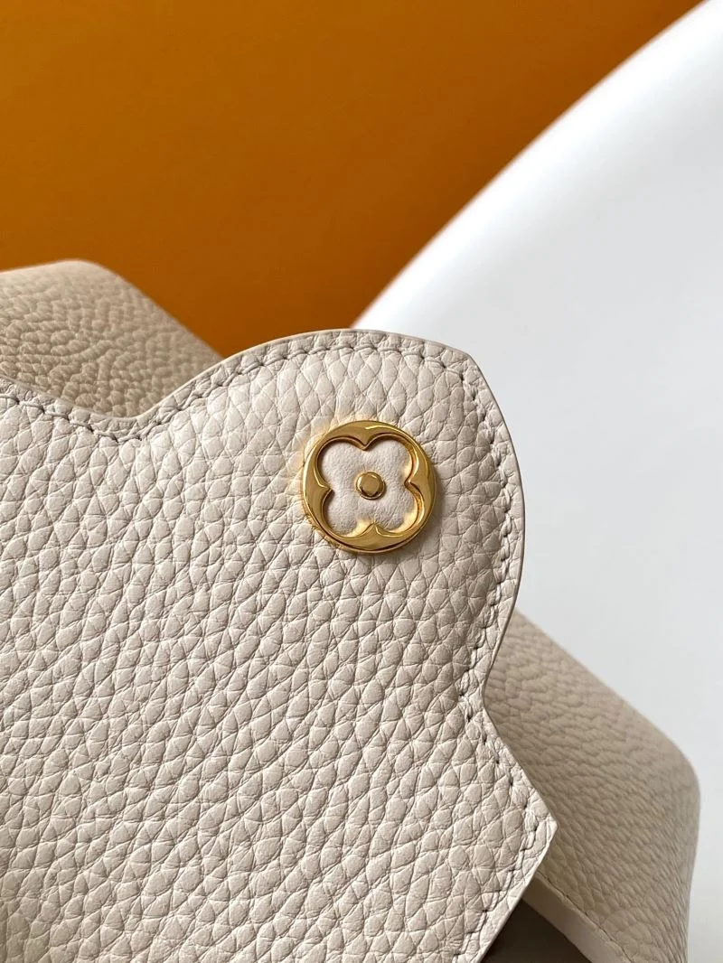 Timeless Louis Vuitton Capucines BB Bags 42952