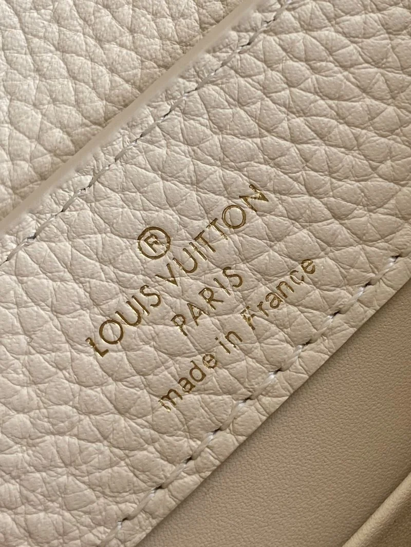 Timeless Louis Vuitton Capucines BB Bags 42952