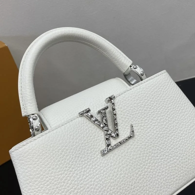 Efficient Louis Vuitton Capucines BB Bags 41835