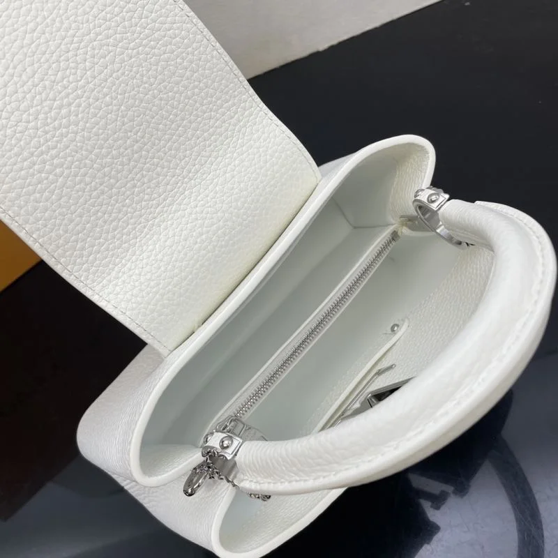 Efficient Louis Vuitton Capucines BB Bags 41835