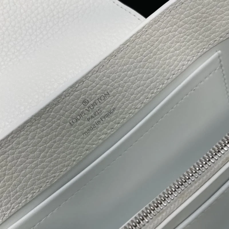 Efficient Louis Vuitton Capucines BB Bags 41835