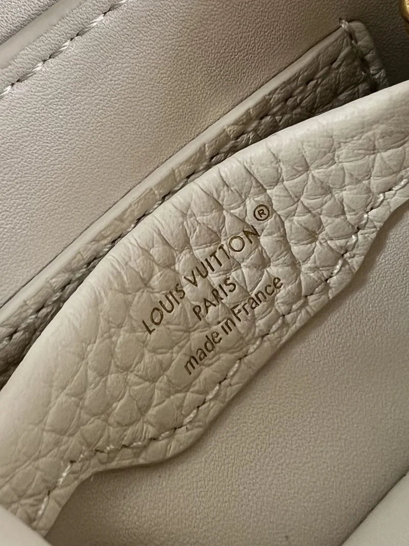 Bright Louis Vuitton Capucines BB Bags 41393