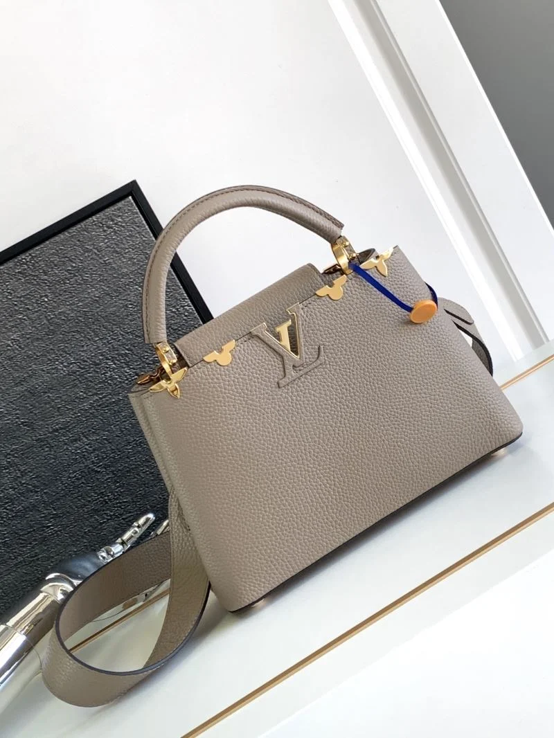 SmoothTexture Louis Vuitton Capucines BB Bags 41387