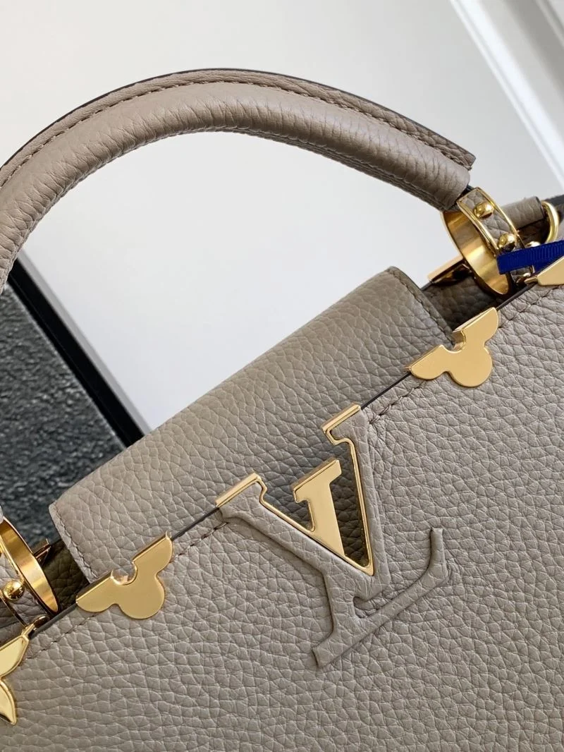 SmoothTexture Louis Vuitton Capucines BB Bags 41387