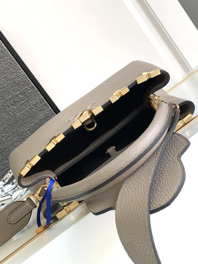 SmoothTexture Louis Vuitton Capucines BB Bags 41387