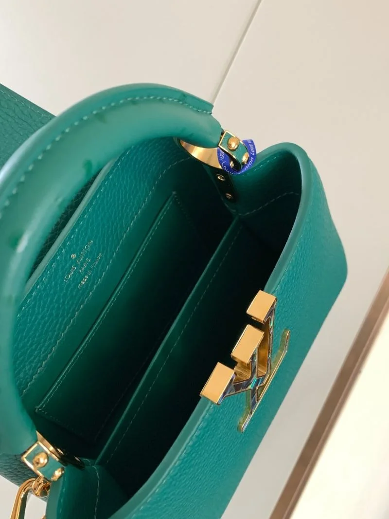 Effortless Louis Vuitton Capucines BB Bags 41391