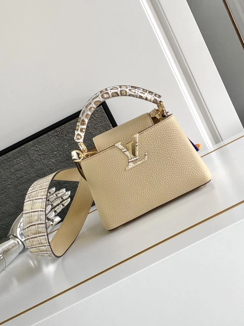 Snug Louis Vuitton Capucines BB Bags 41389
