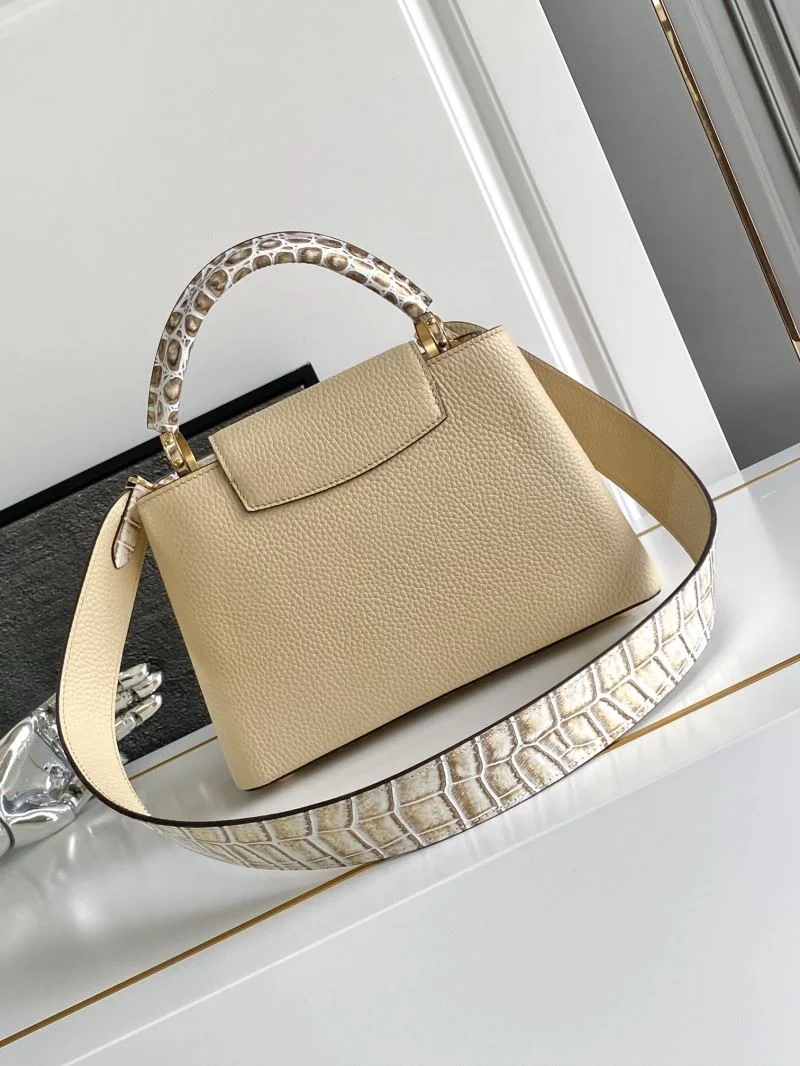 Bold Louis Vuitton Capucines BB Bags 41386