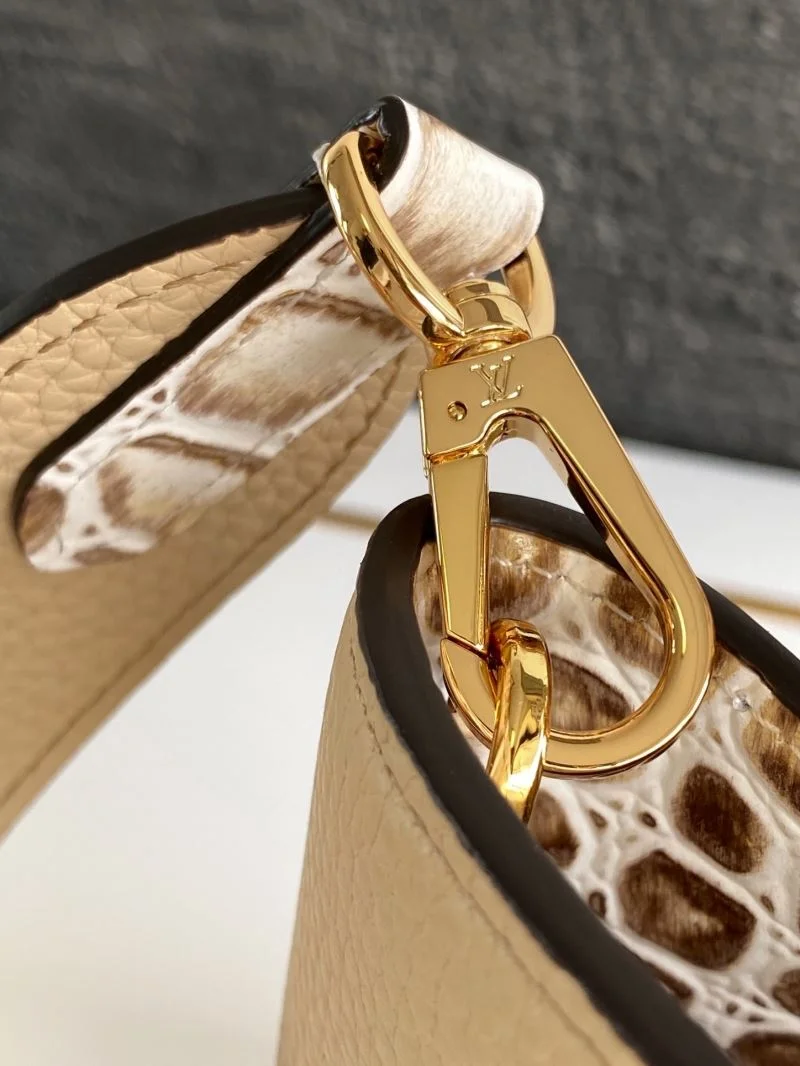 Bold Louis Vuitton Capucines BB Bags 41386