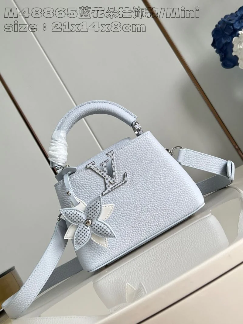 Minimalist Louis Vuitton Capucines BB Bags 41384