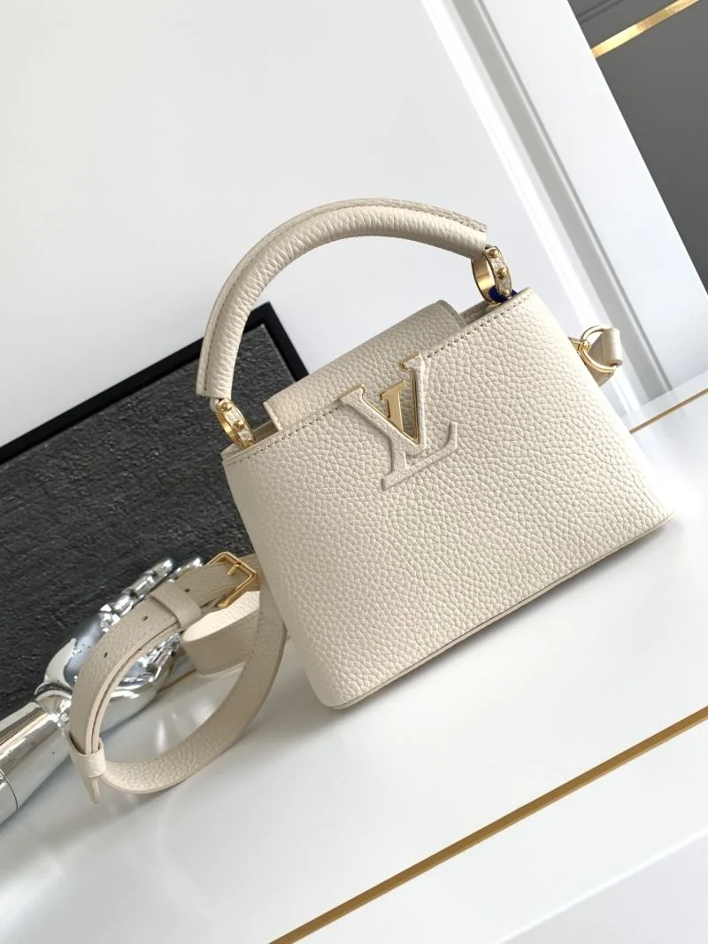 FashionForward Louis Vuitton Capucines BB Bags 41383
