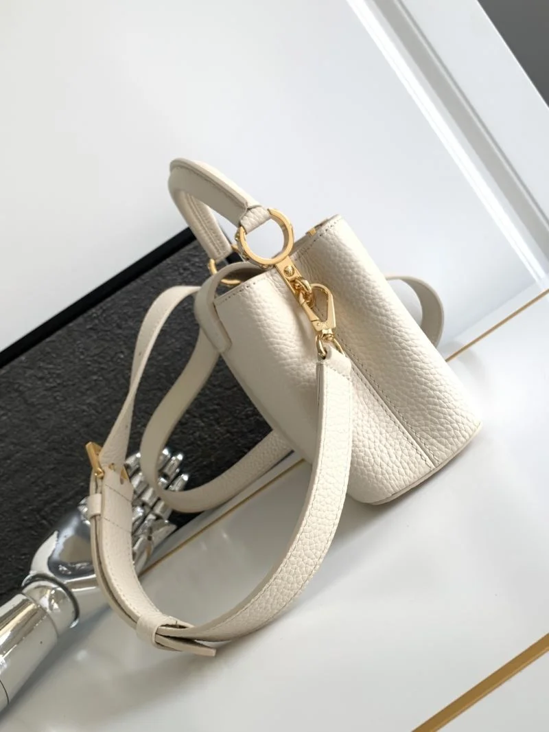 FashionForward Louis Vuitton Capucines BB Bags 41383