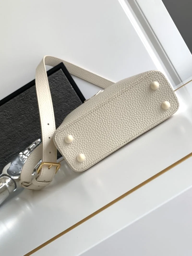 FashionForward Louis Vuitton Capucines BB Bags 41383