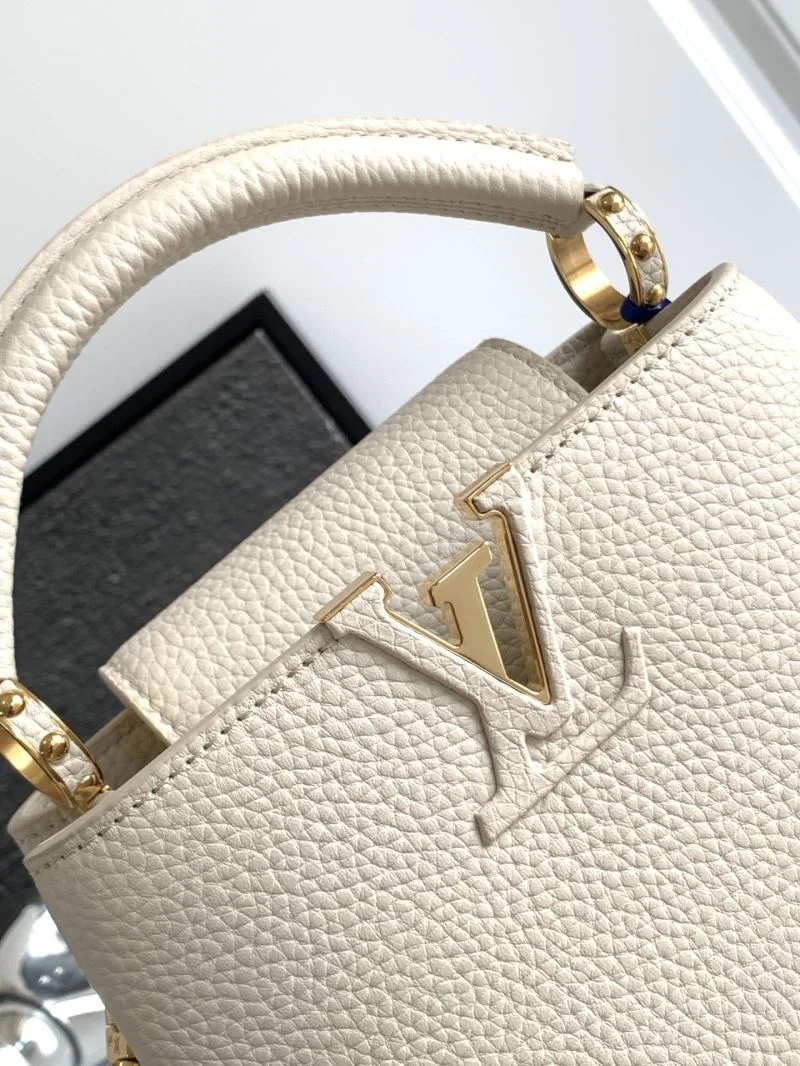 FashionForward Louis Vuitton Capucines BB Bags 41383