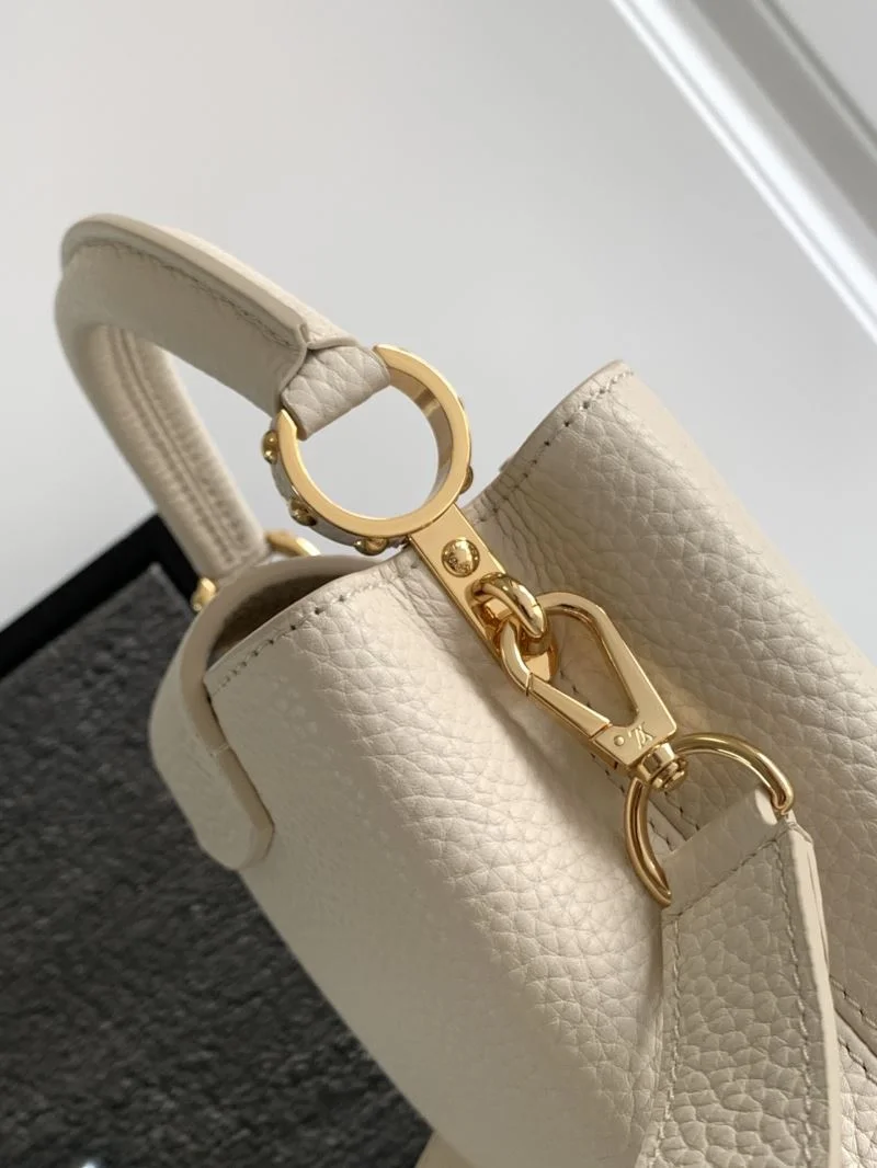 FashionForward Louis Vuitton Capucines BB Bags 41383