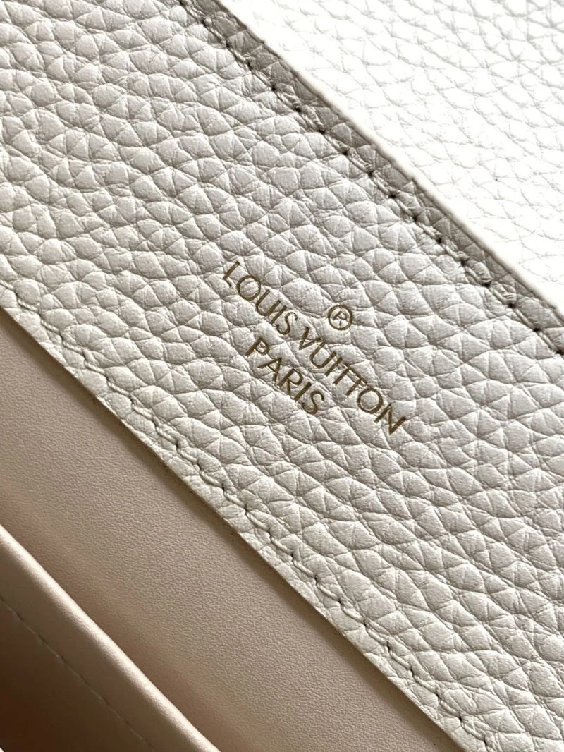 Louis Vuitton Capucines BB Bags Chic 41379
