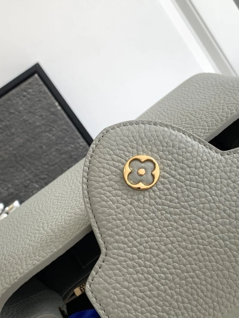 Fashionable Louis Vuitton Capucines BB Bags 41378