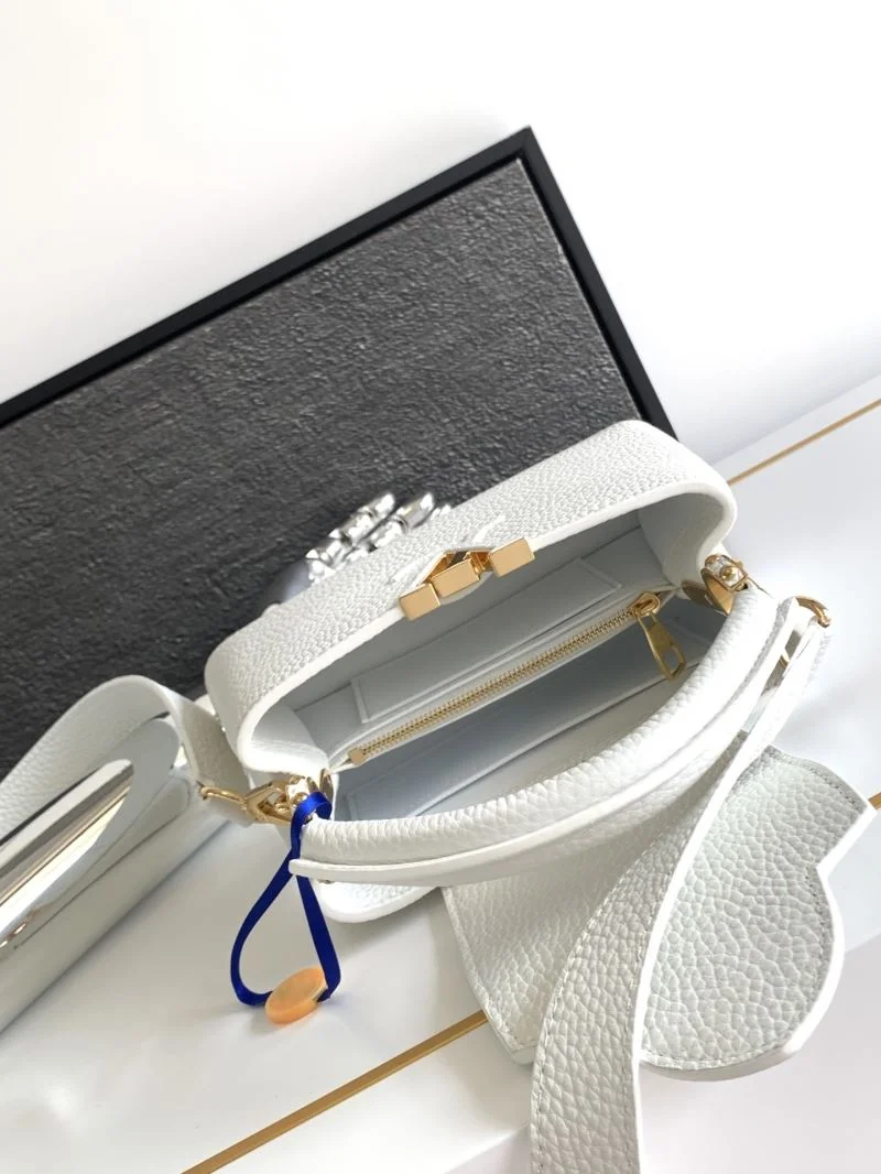 Louis Vuitton Capucines BB Bags SmoothTexture 41366