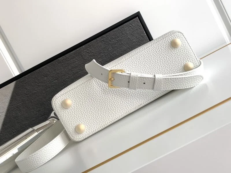 Louis Vuitton Capucines BB Bags Supportive 41446
