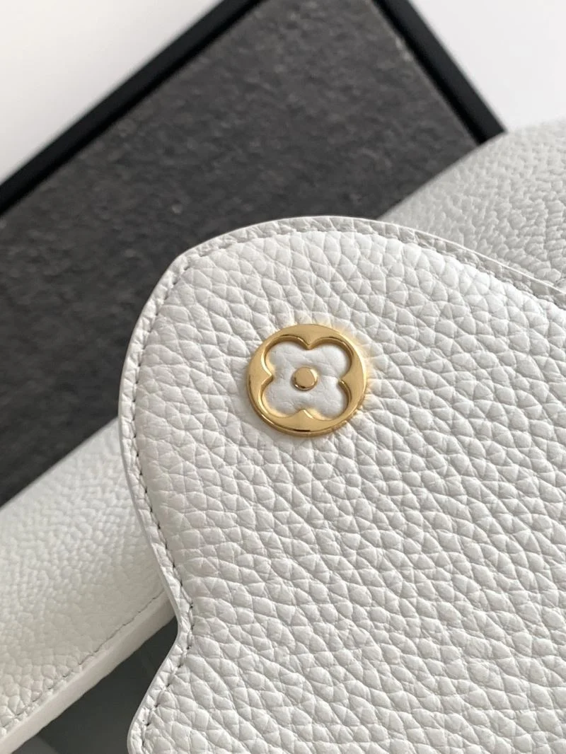 Louis Vuitton Capucines BB Bags Supportive 41446
