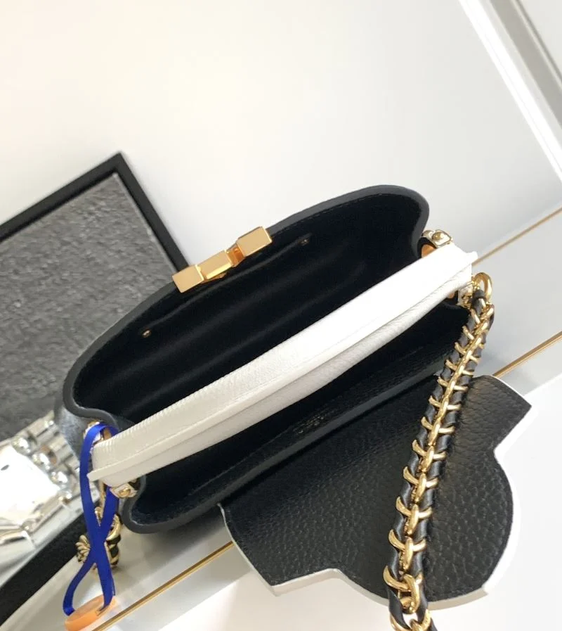 WaterResistant Louis Vuitton Capucines BB Bags 41371