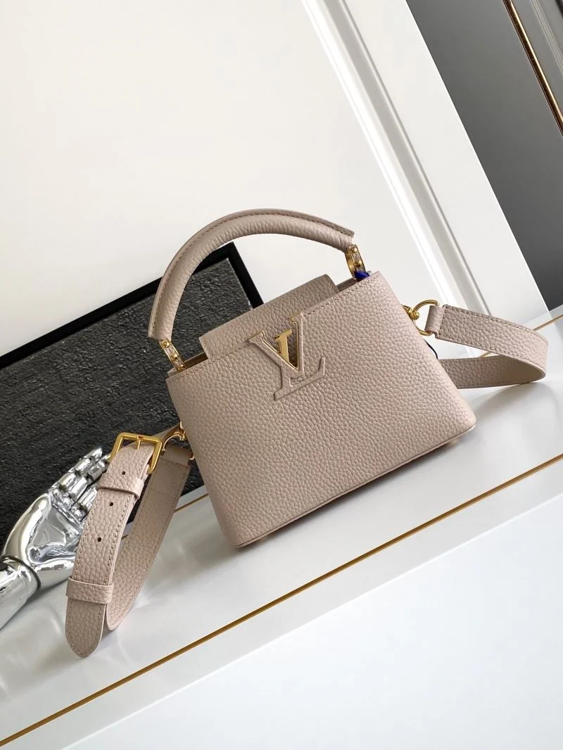 Comfortable Louis Vuitton Capucines BB Bags 41408