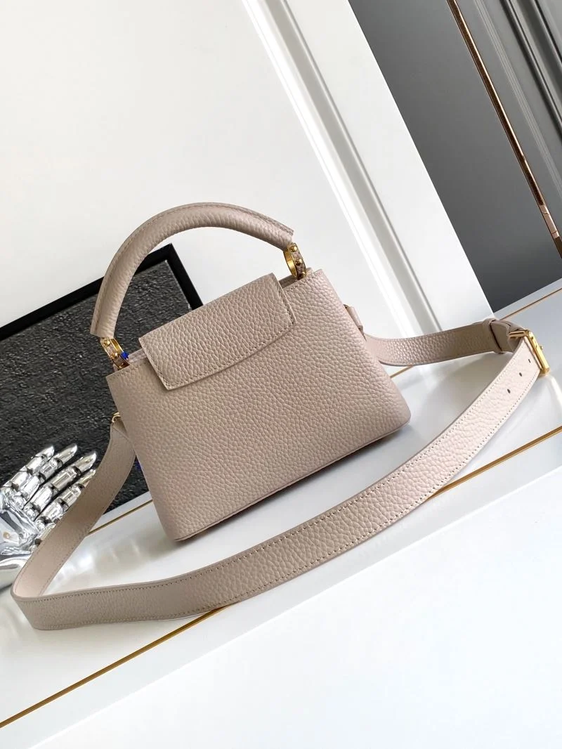 Comfortable Louis Vuitton Capucines BB Bags 41408