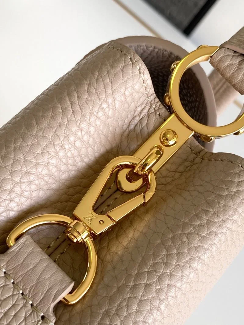 Comfortable Louis Vuitton Capucines BB Bags 41408