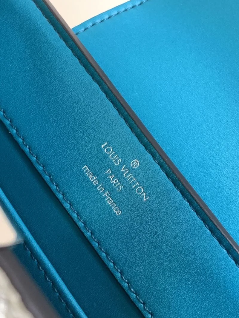 Trendsetting Louis Vuitton Capucines BB Bags 41350