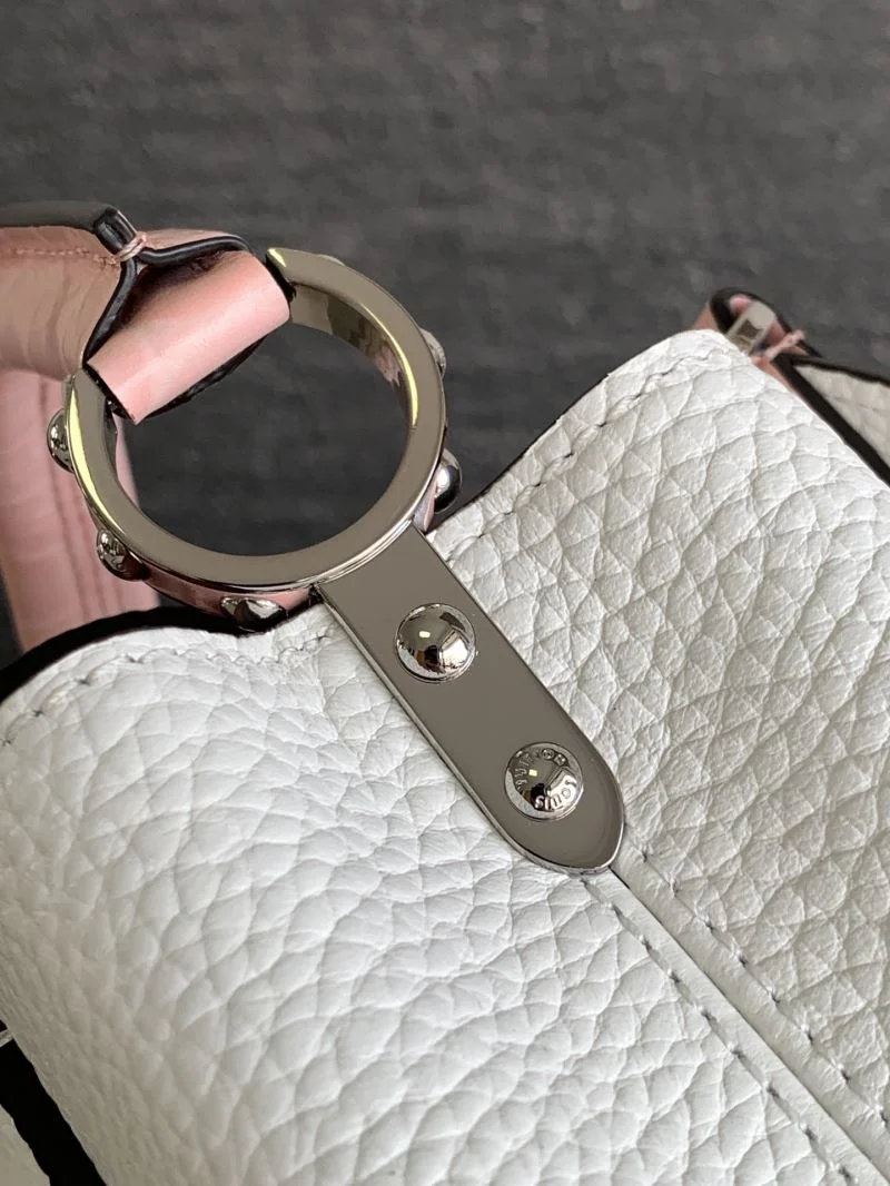 GoodFit Louis Vuitton Capucines BB Bags 41353