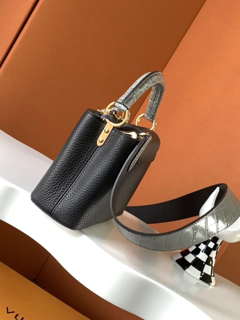 Popular Louis Vuitton Capucines BB Bags 41344