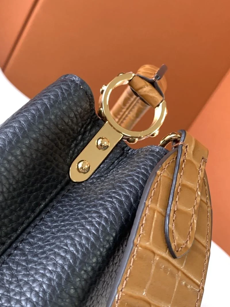 OnTrend Louis Vuitton Capucines BB Bags 41332
