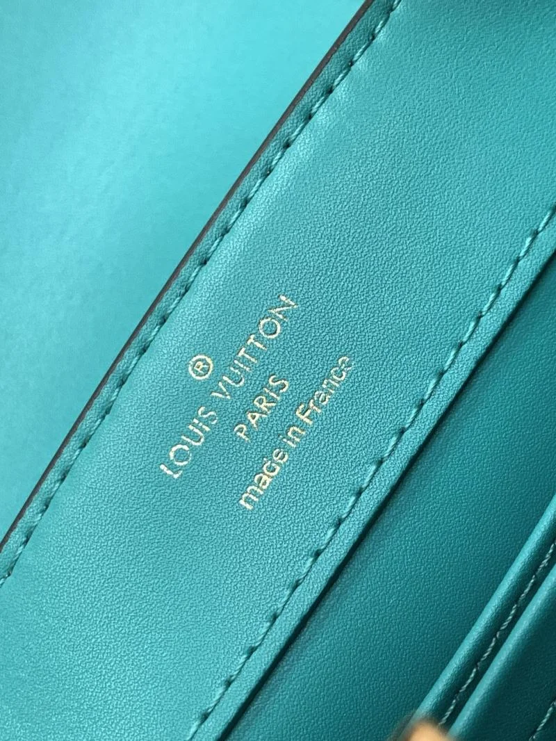 Louis Vuitton Capucines BB Bags Unique 41330