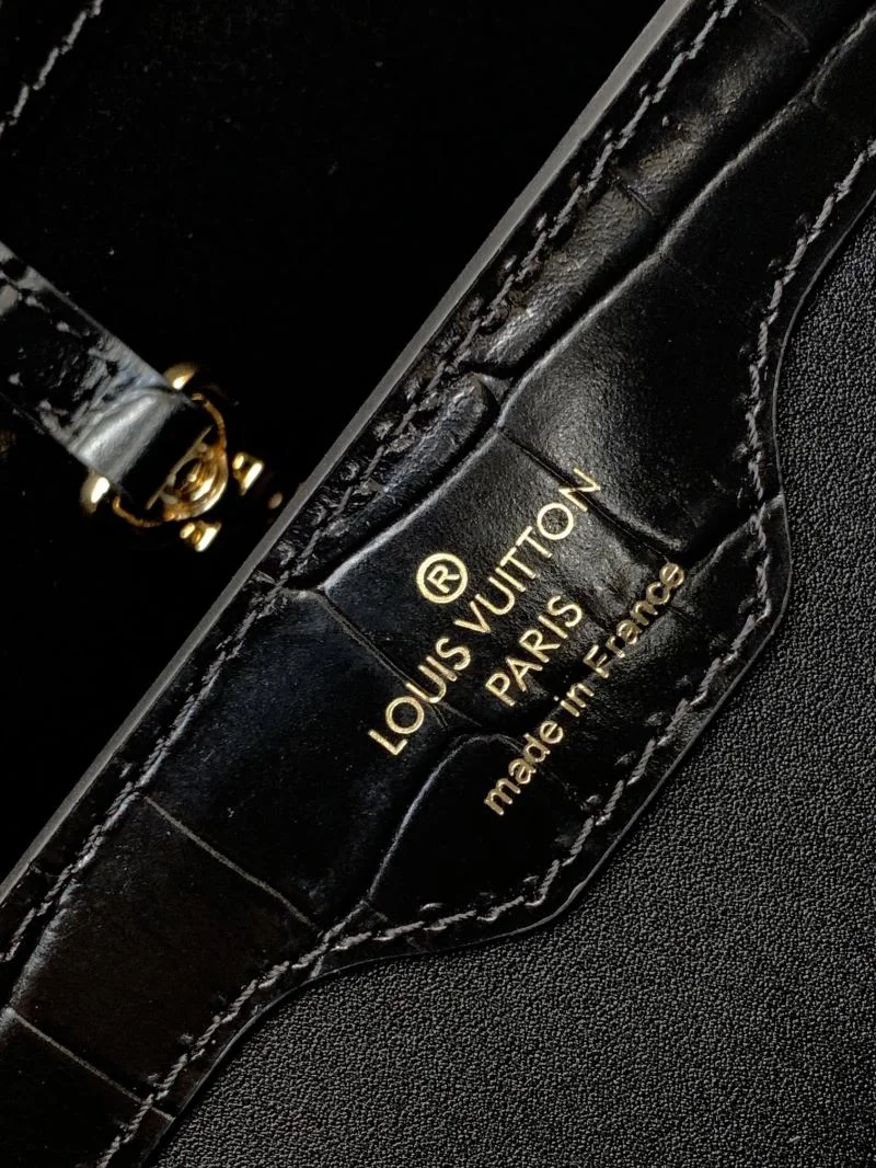 Packable Louis Vuitton Capucines BB Bags 41339