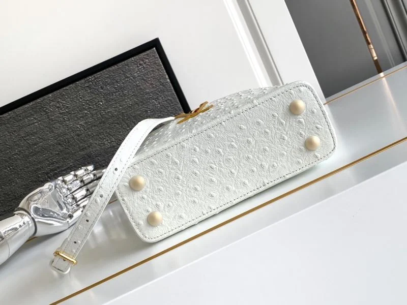 Louis Vuitton Capucines BB Bags Breathable 41335