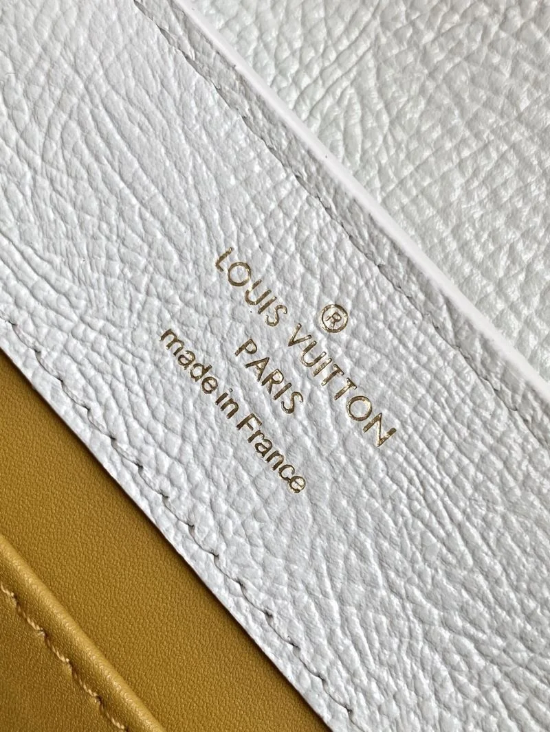 Louis Vuitton Capucines BB Bags Breathable 41335