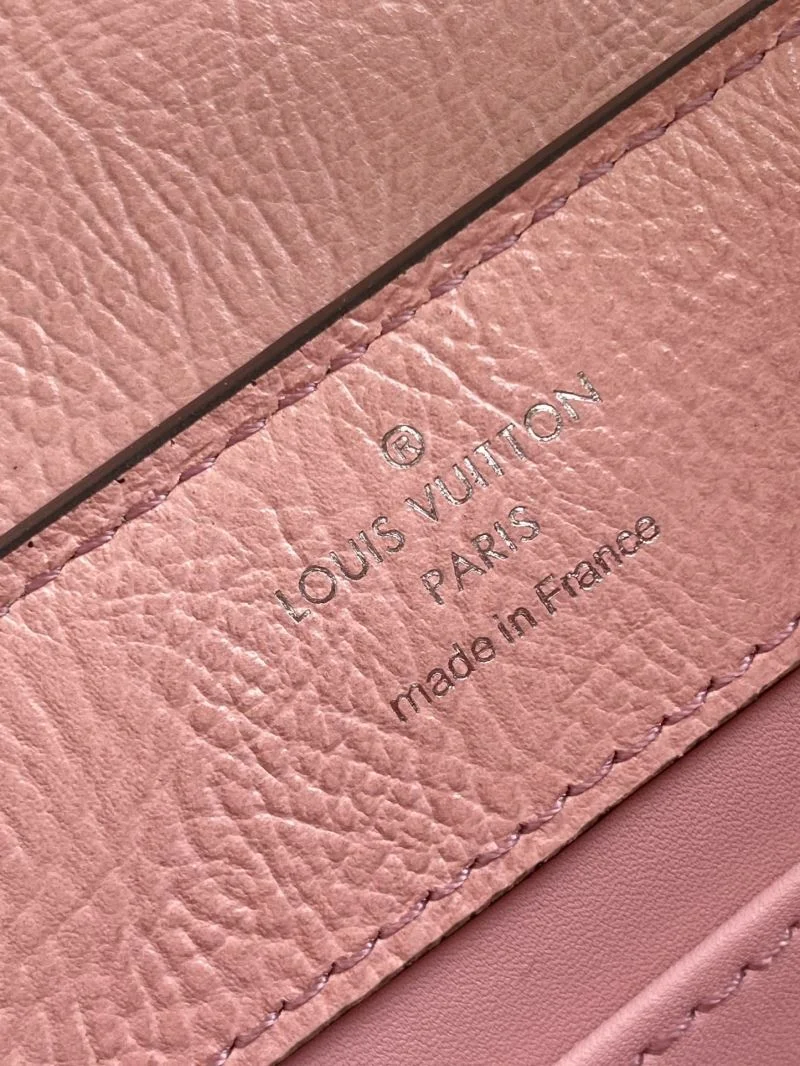 WaterResistant Louis Vuitton Capucines BB Bags 41375