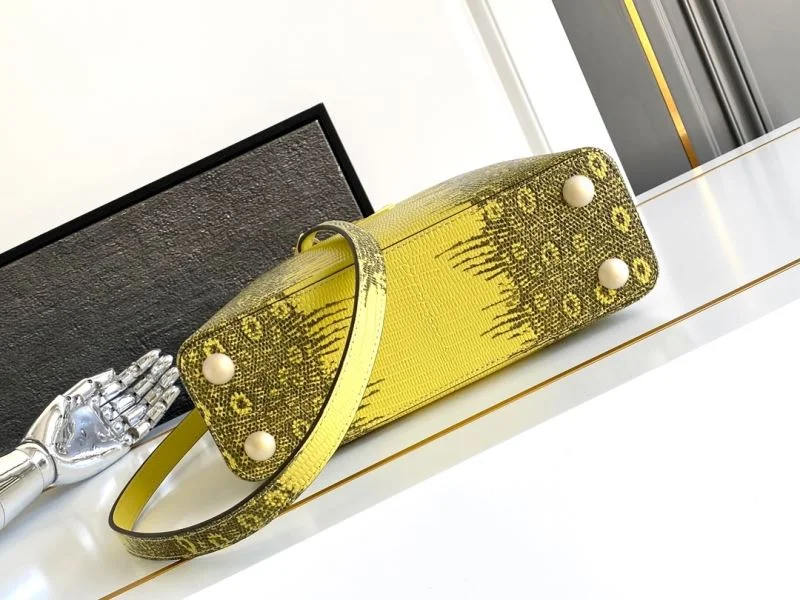 Louis Vuitton Capucines BB Bags Sleek 41301